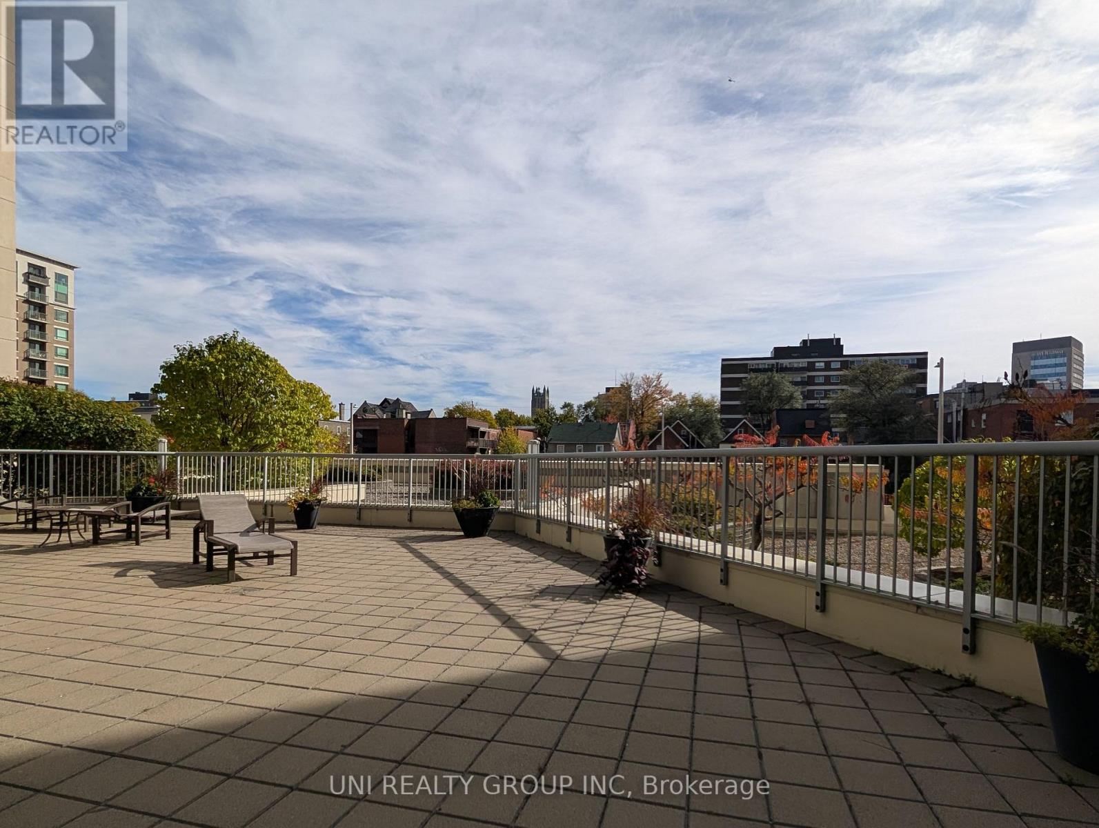 302 - 200 Rideau Street Property Photo 38