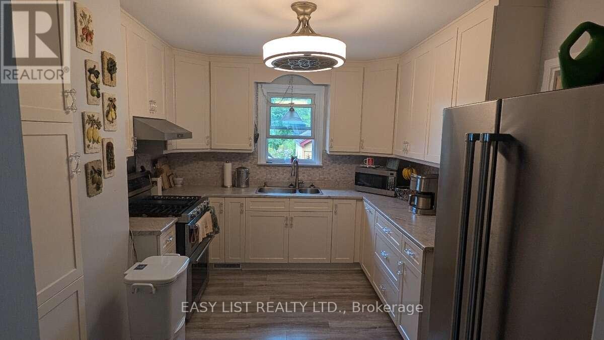 271 Joseph Street Property Photo 7