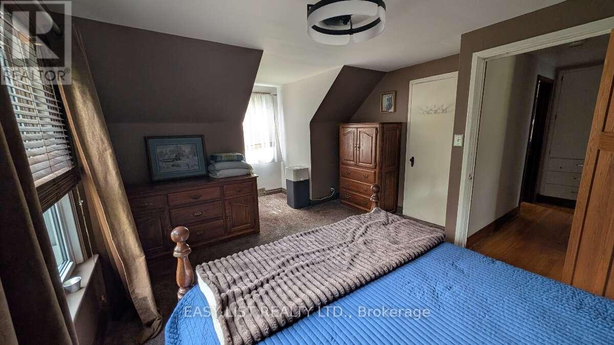 271 Joseph Street Property Photo 8