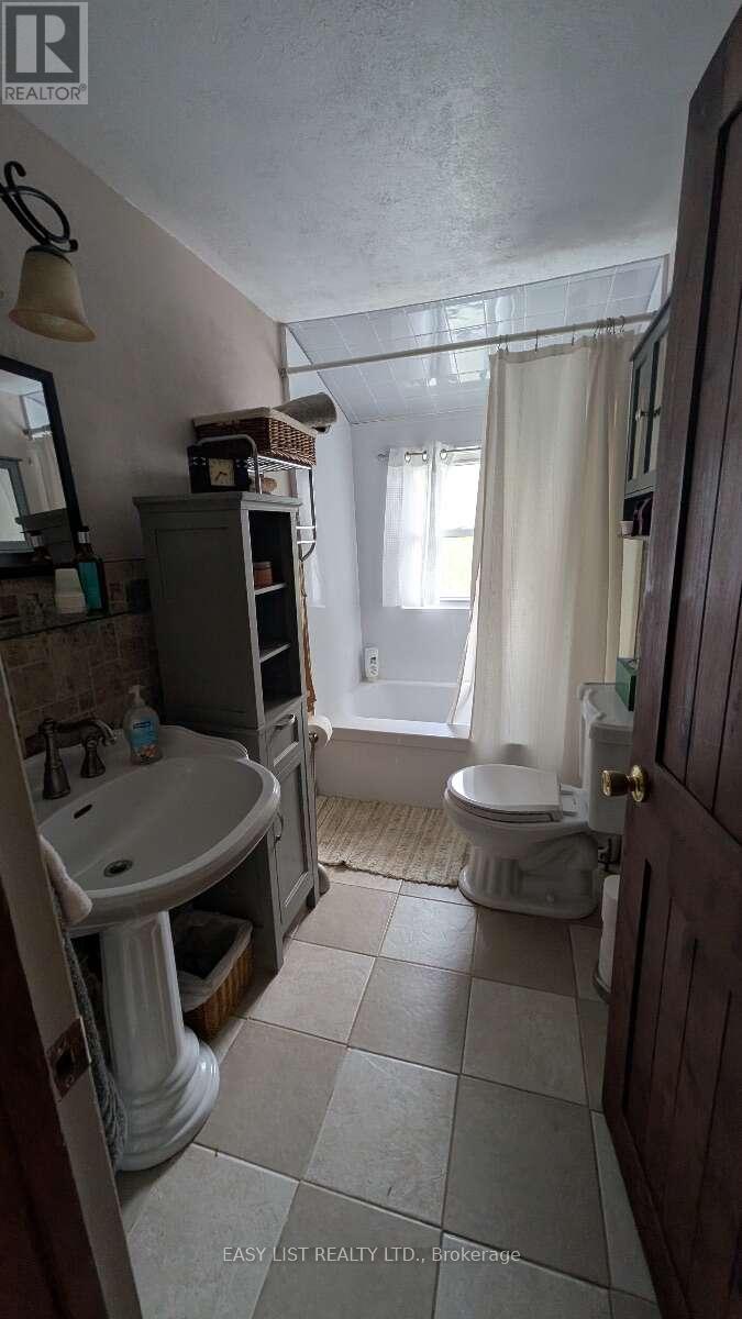 271 Joseph Street Property Photo 10