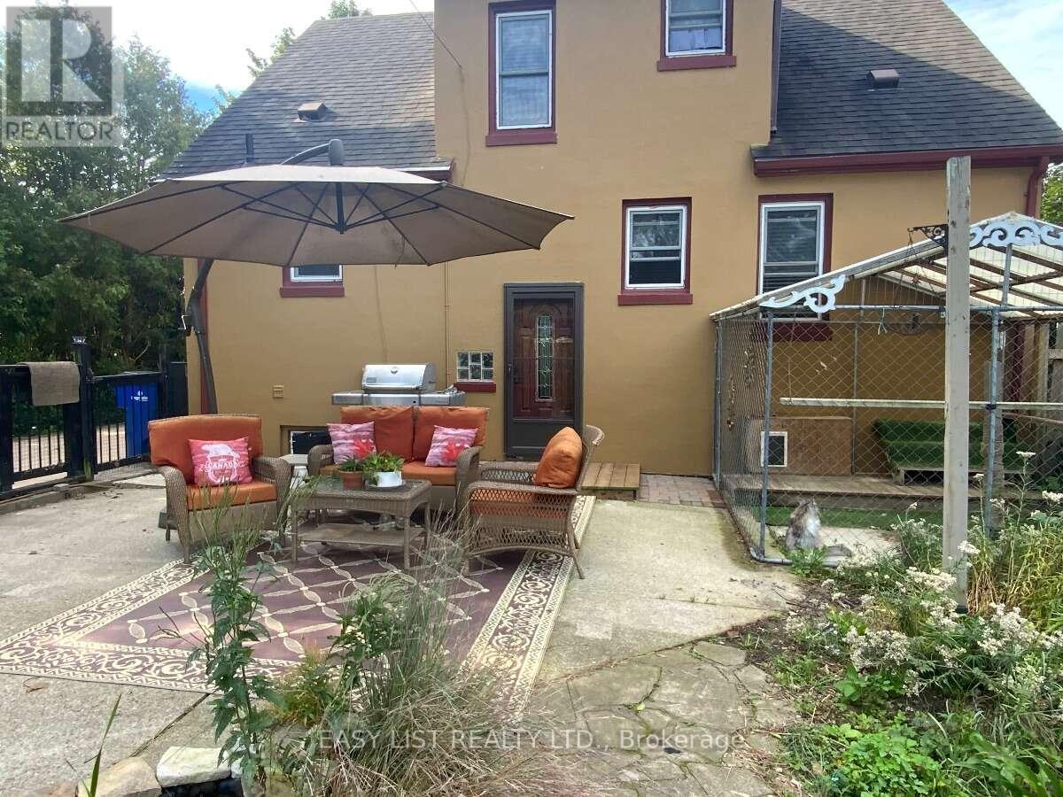 271 Joseph Street Property Photo 15