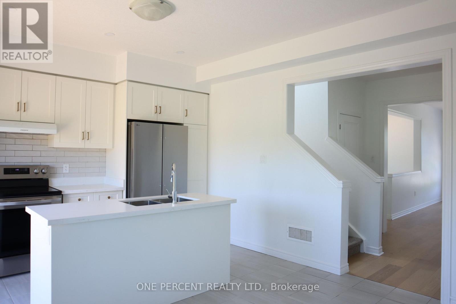 15 Sora Lane Property Photo 9