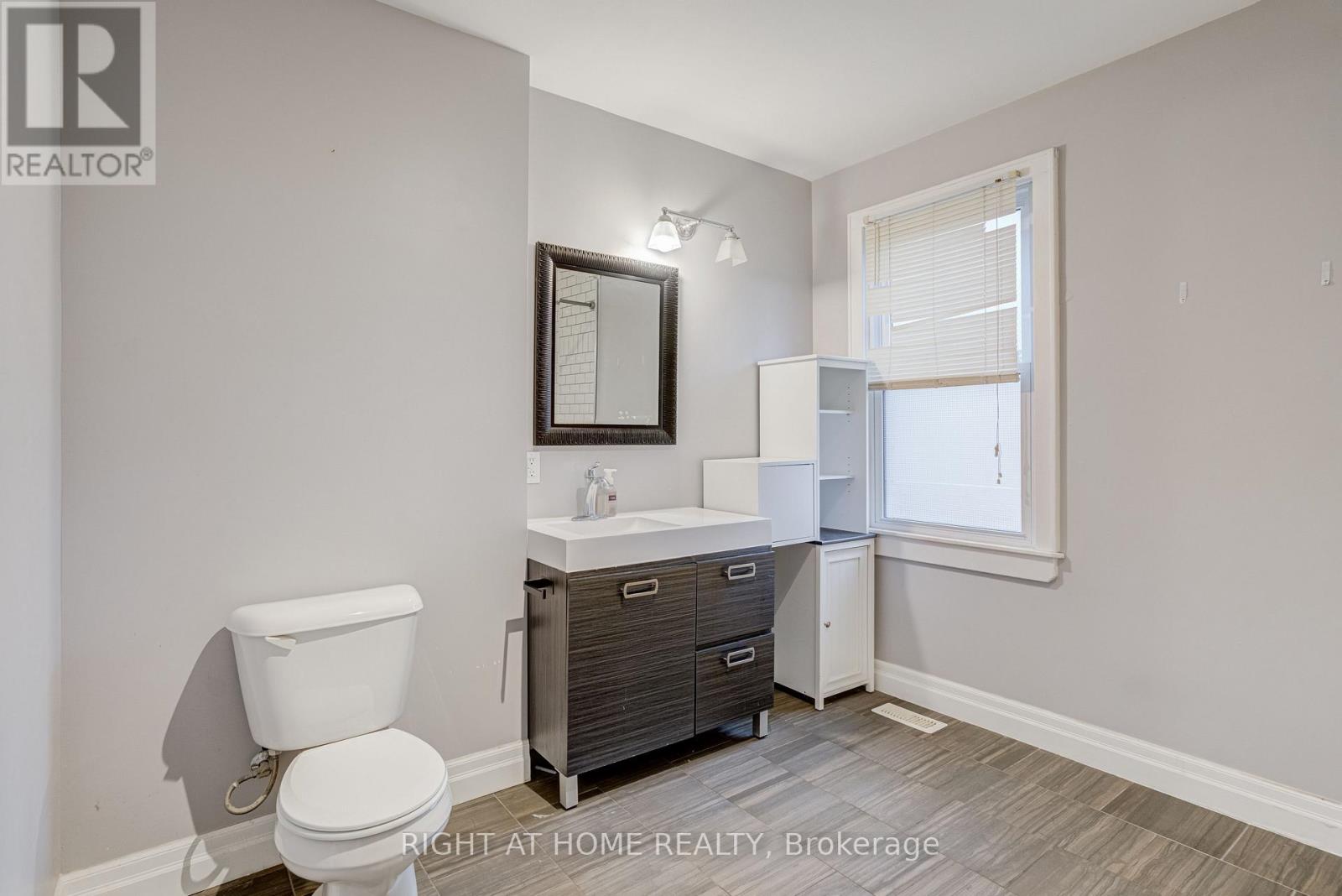 38 Washington Street Property Photo 15
