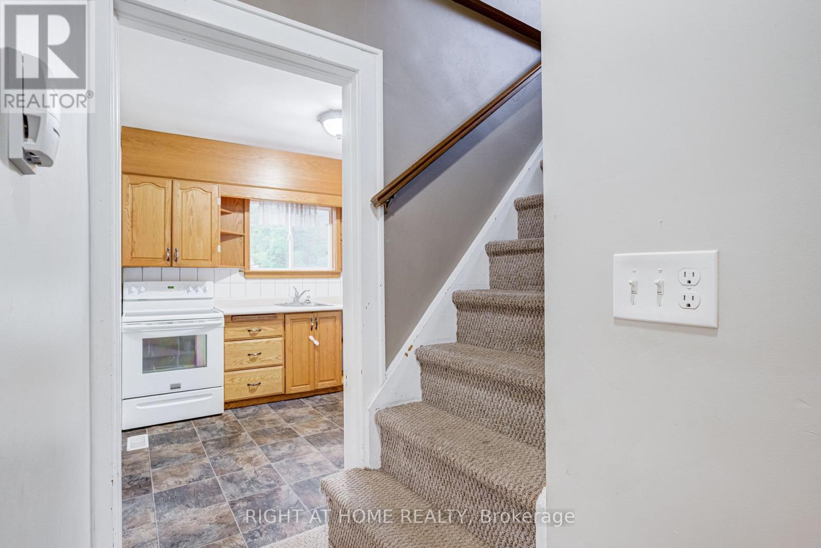 38 Washington Street Property Photo 17