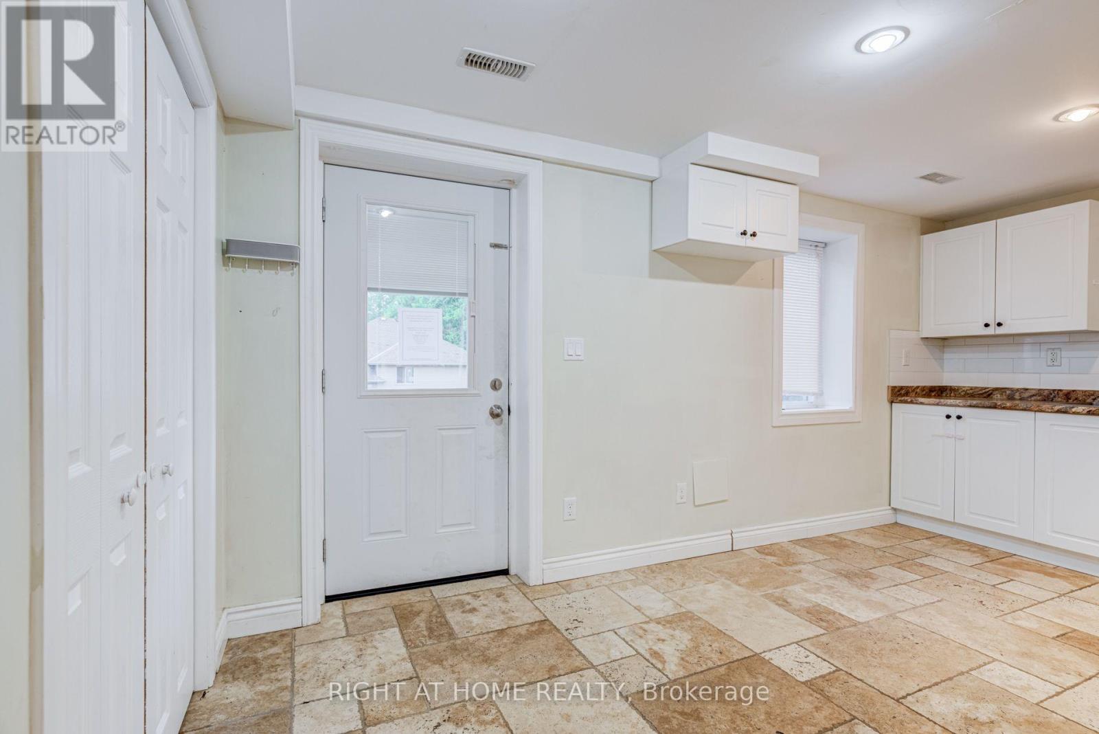 38 Washington Street Property Photo 26
