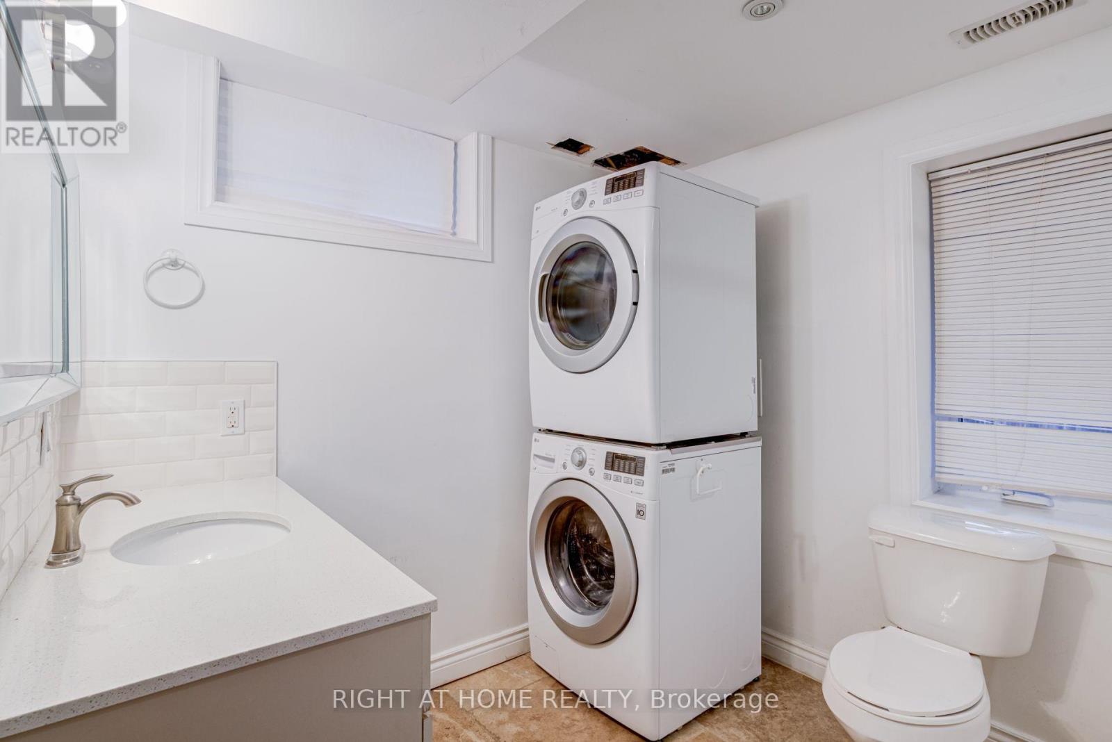38 Washington Street Property Photo 30