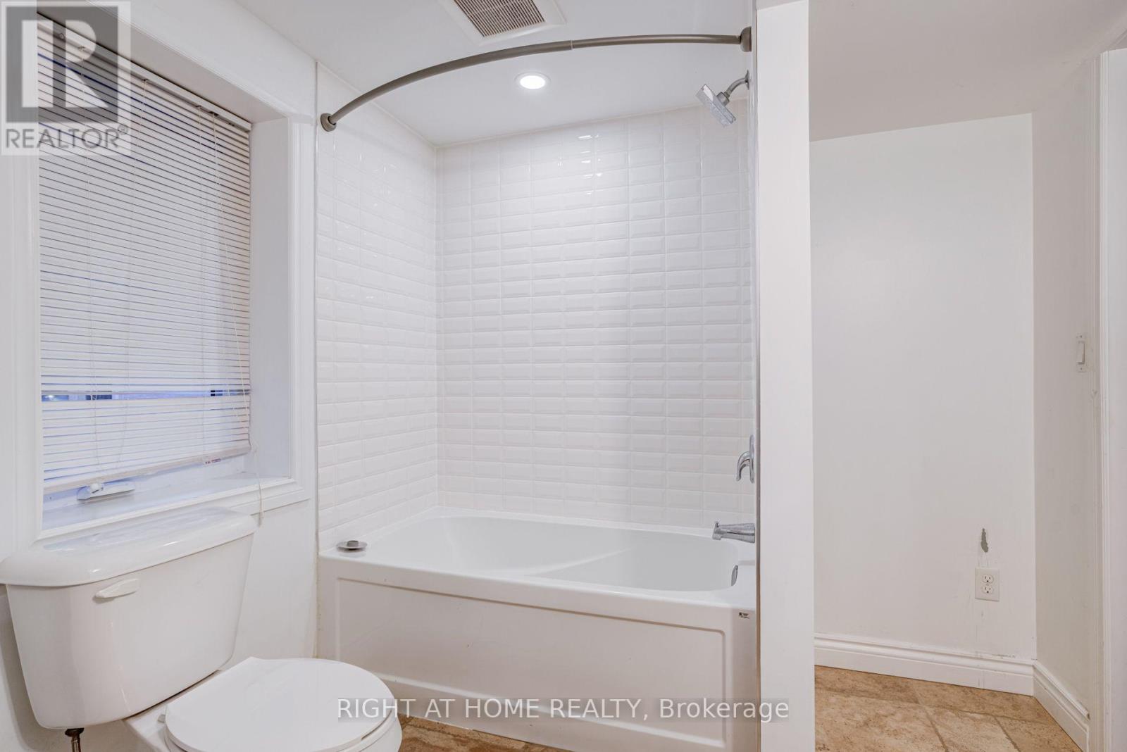 38 Washington Street Property Photo 31