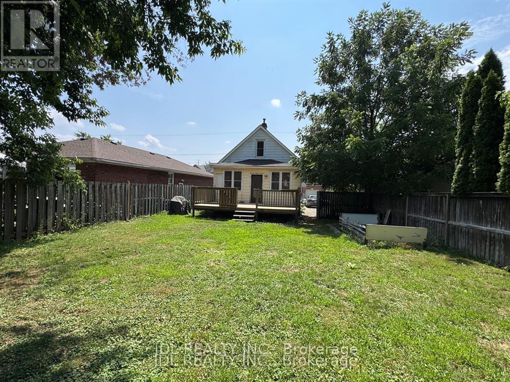 6269 Ash Street Property Photo 18