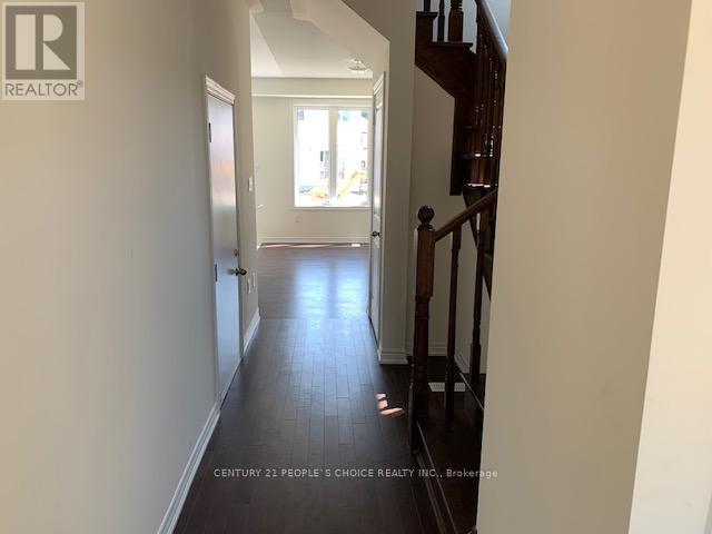 419 Black Cherry Crescent Property Photo 7