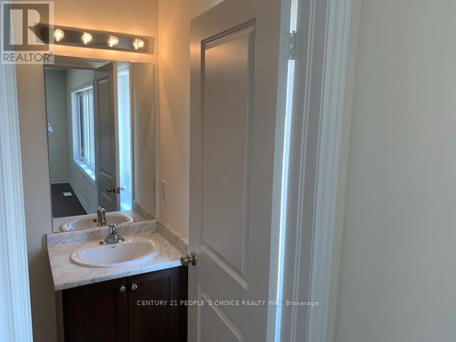 419 Black Cherry Crescent Property Photo 16