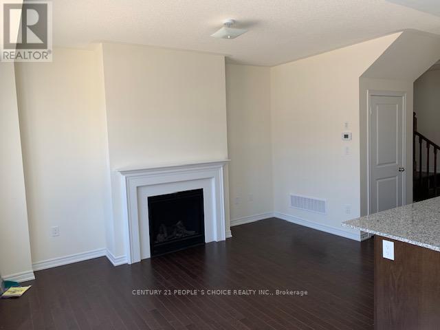 419 Black Cherry Crescent Property Photo 22