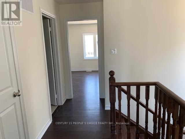 419 Black Cherry Crescent Property Photo 27