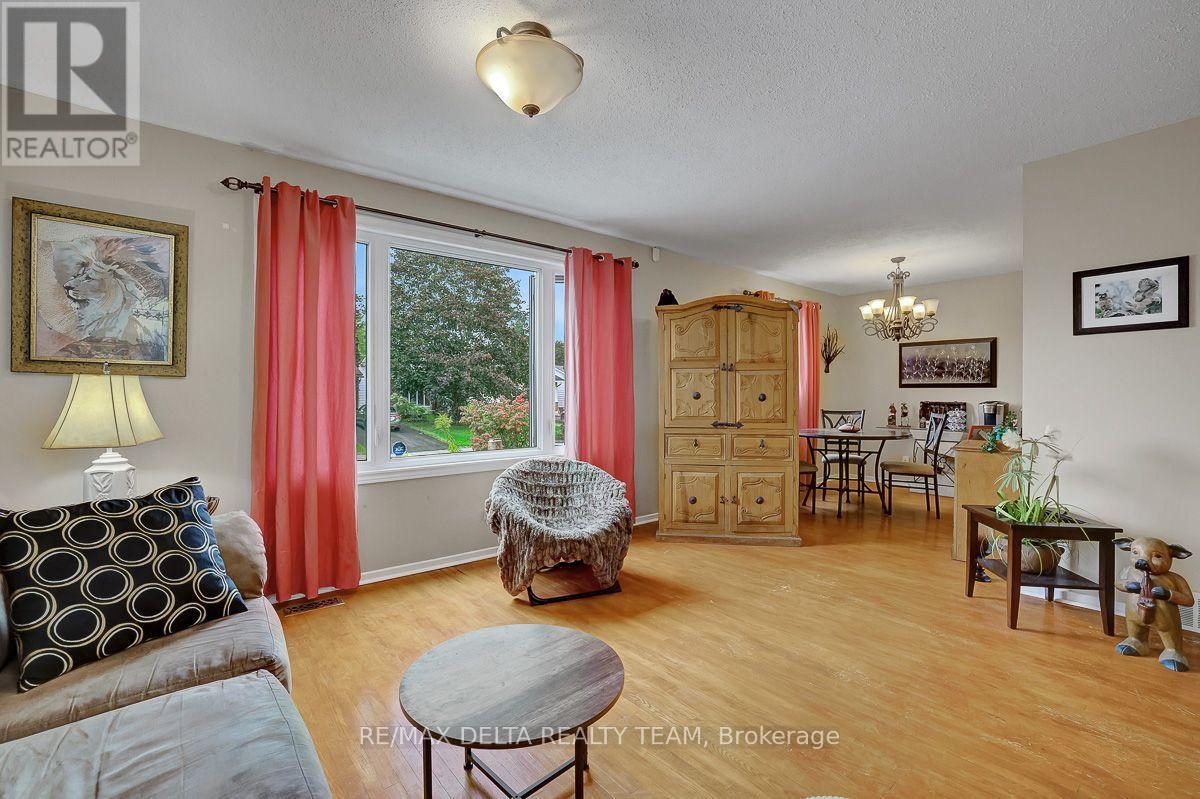 11 Courtney Road Property Photo 13