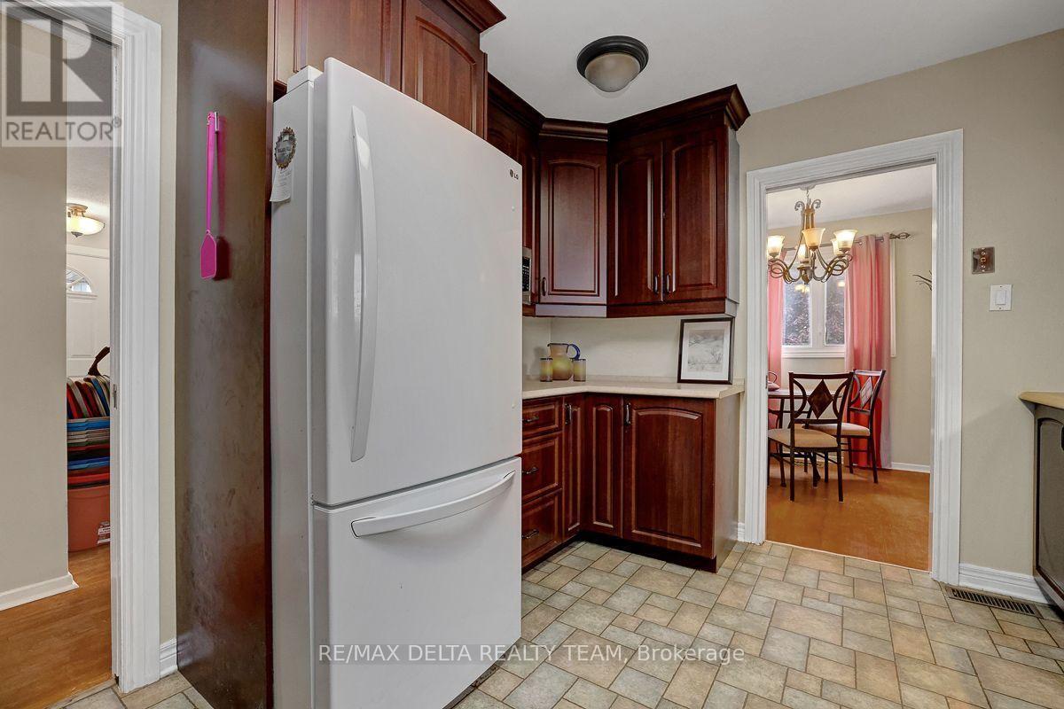 11 Courtney Road Property Photo 21
