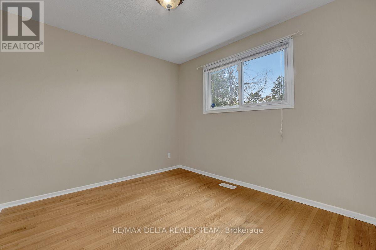 11 Courtney Road Property Photo 26