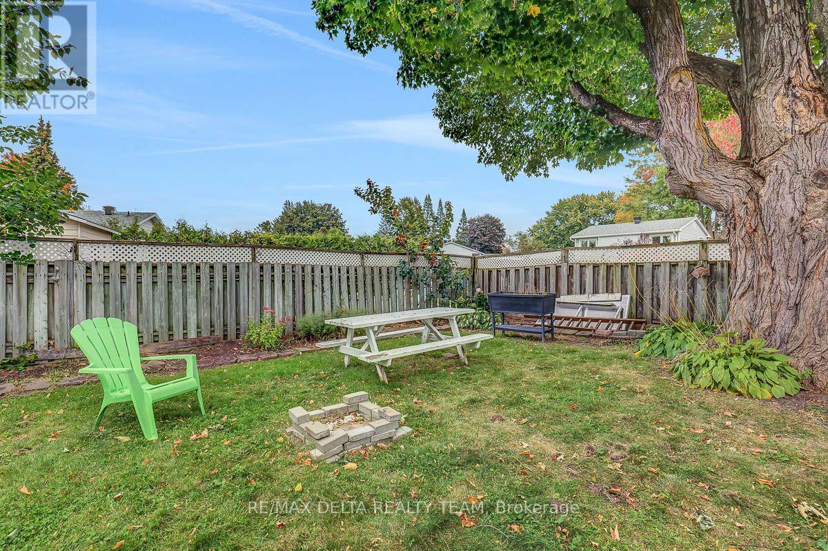 11 Courtney Road Property Photo 48