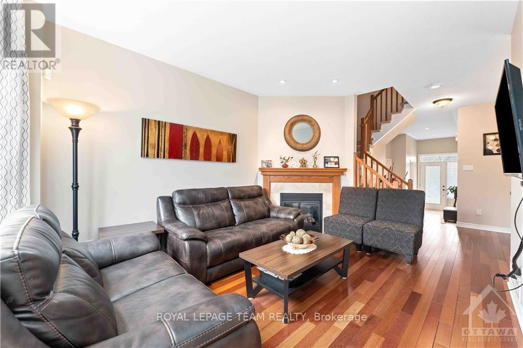 112 Furness Way Property Photo 8