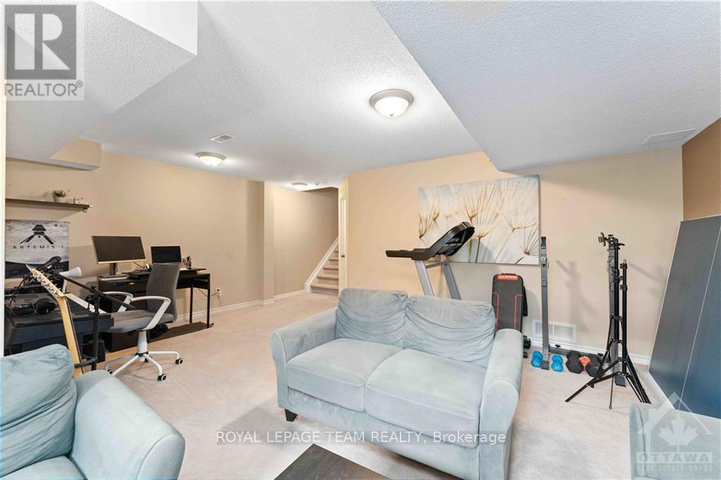 112 Furness Way Property Photo 28