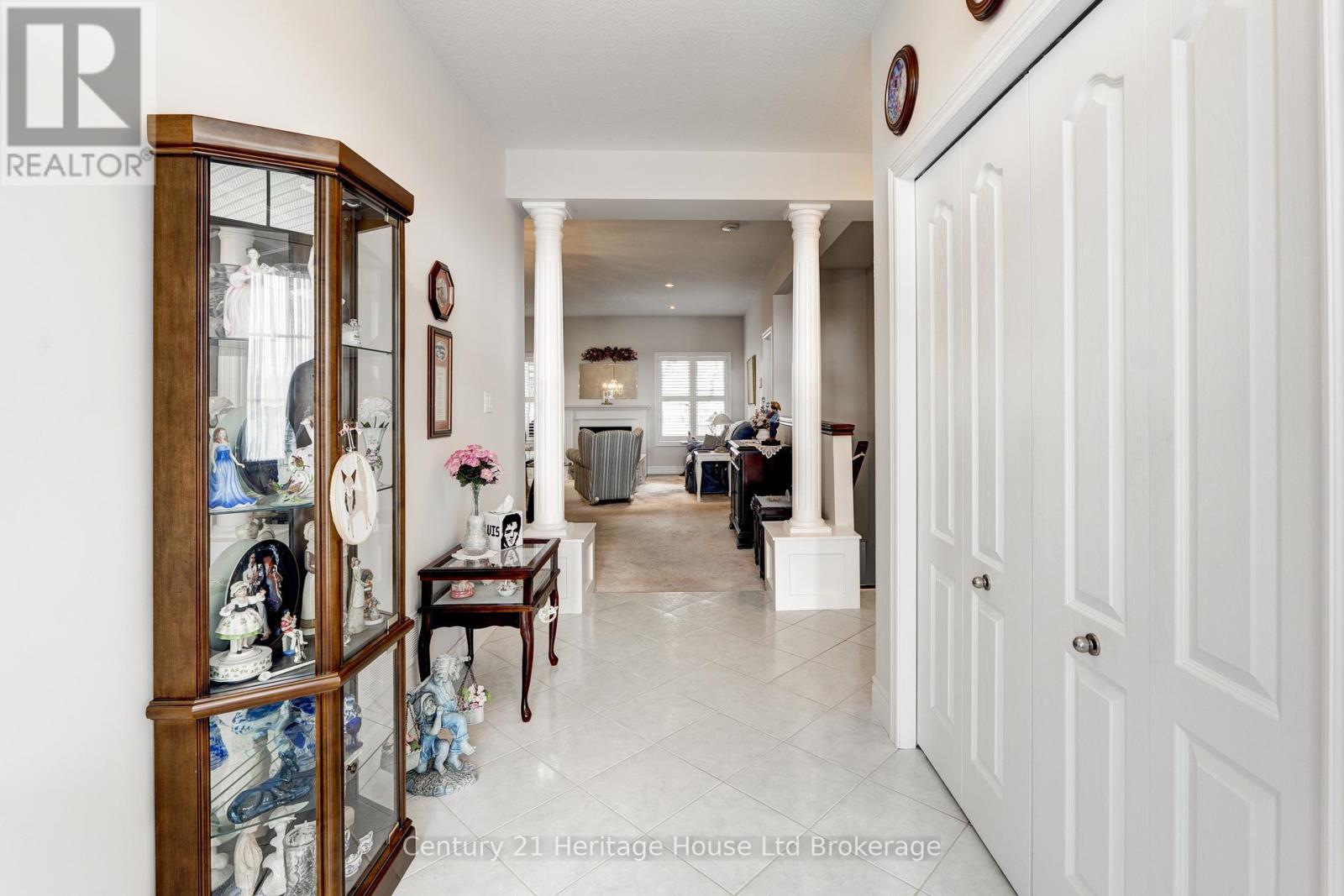 619 Fox Hollow Court Property Photo 7