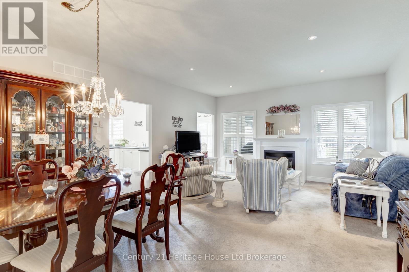 619 Fox Hollow Court Property Photo 13