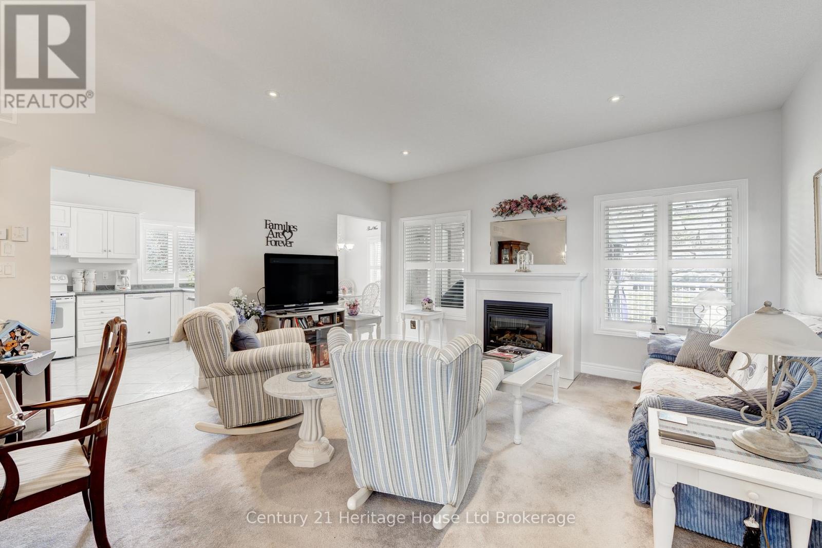 619 Fox Hollow Court Property Photo 15