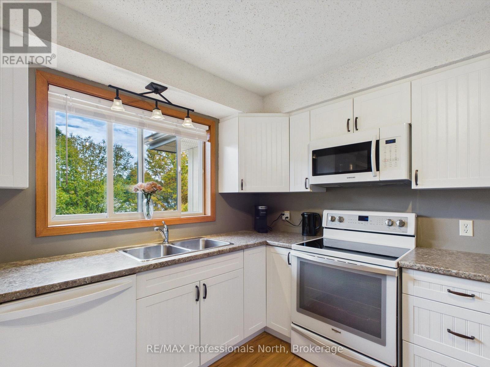 1 Crestview Drive Property Photo 8