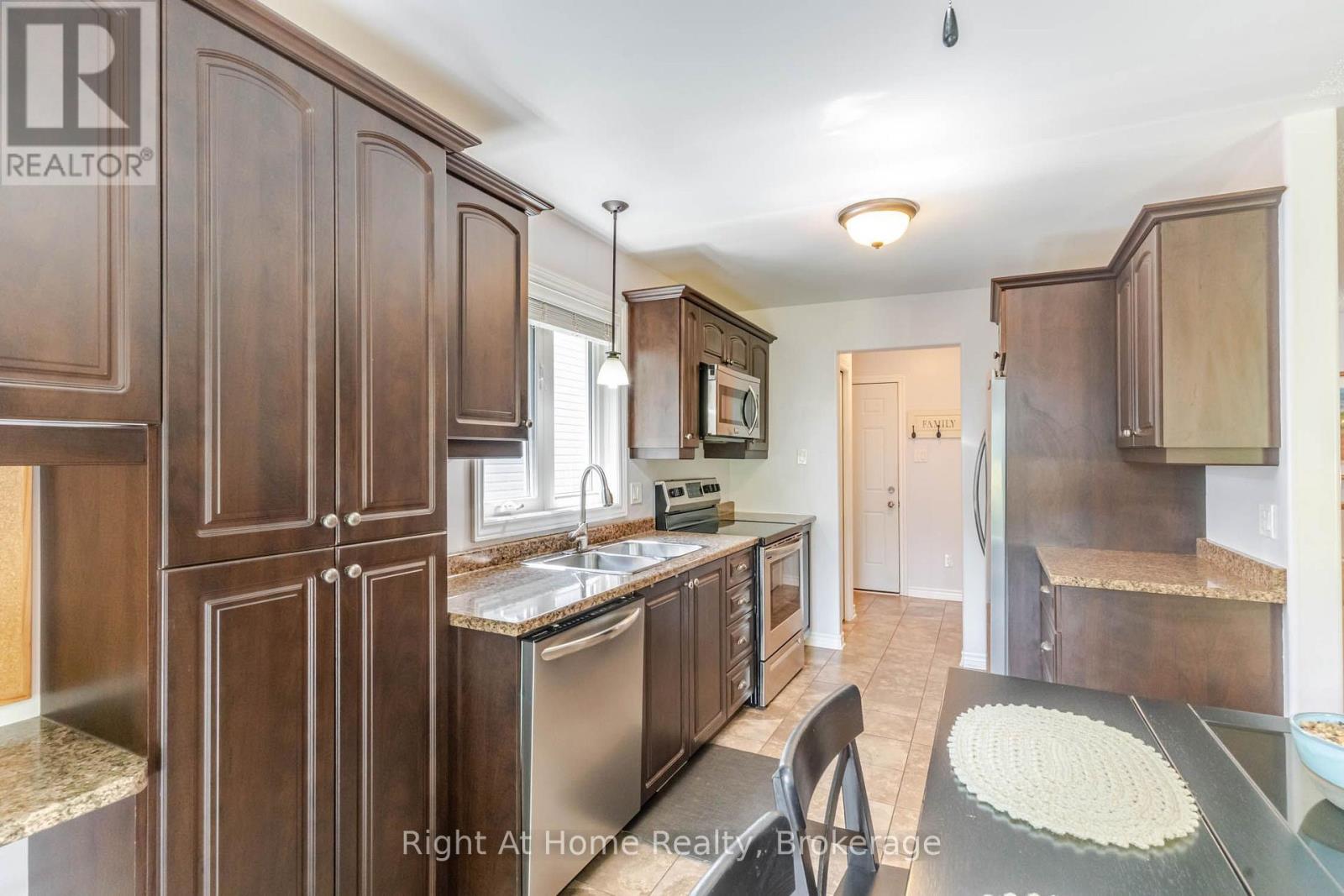 191 Harold Street Property Photo 10