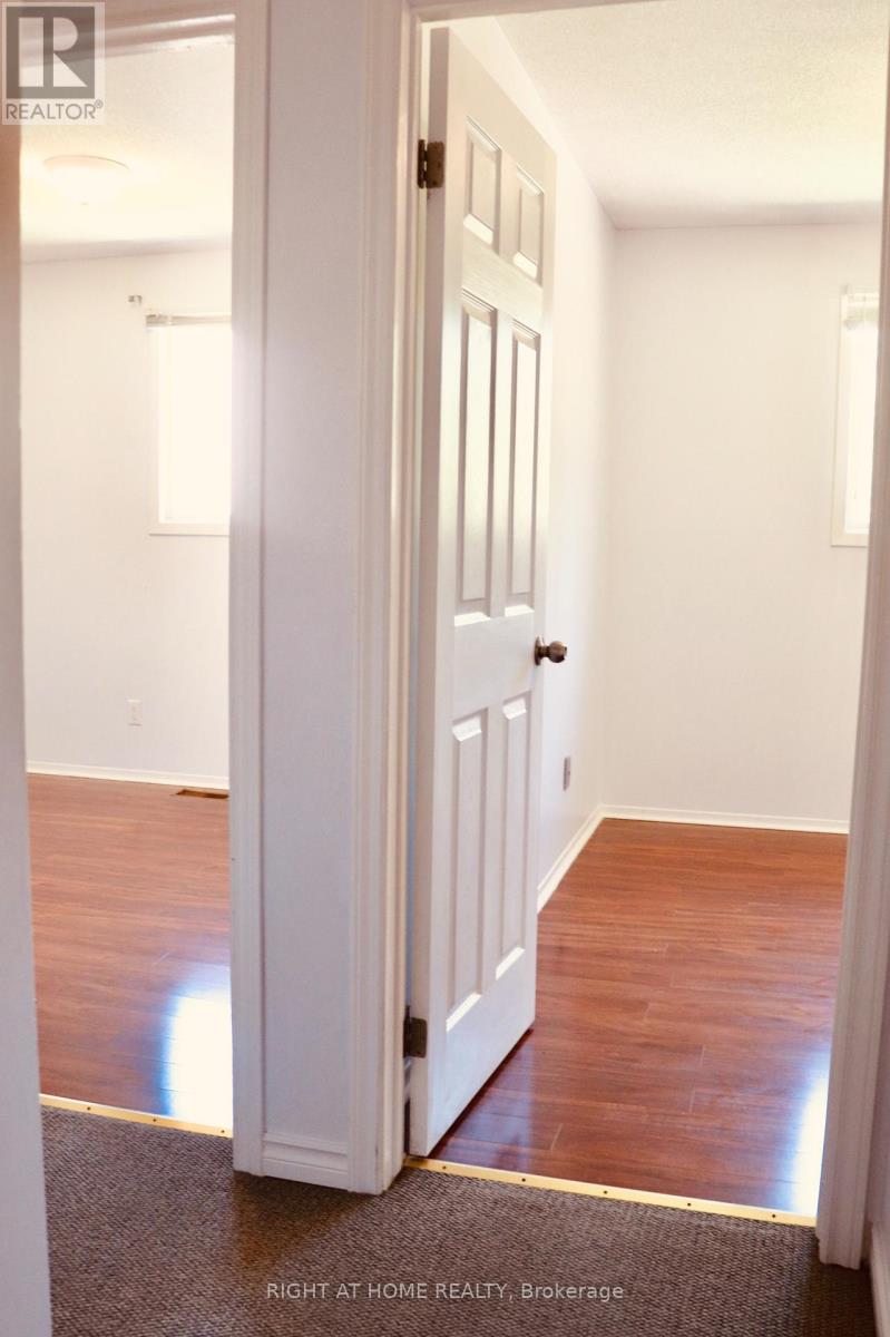 Main Floor - 32 Vintage Crescent Property Photo 17