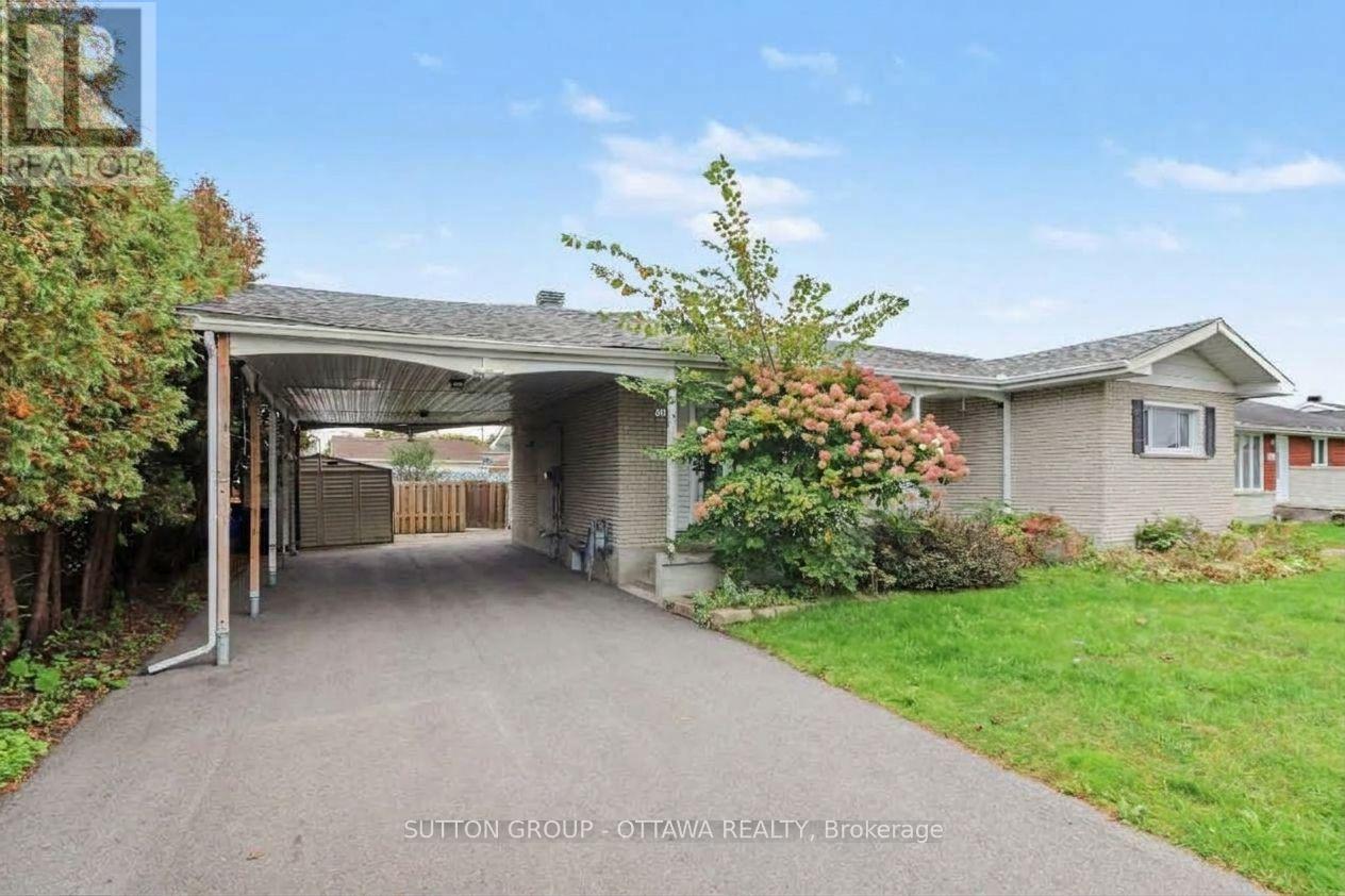 678 Rejane Crescent Property Photo 3