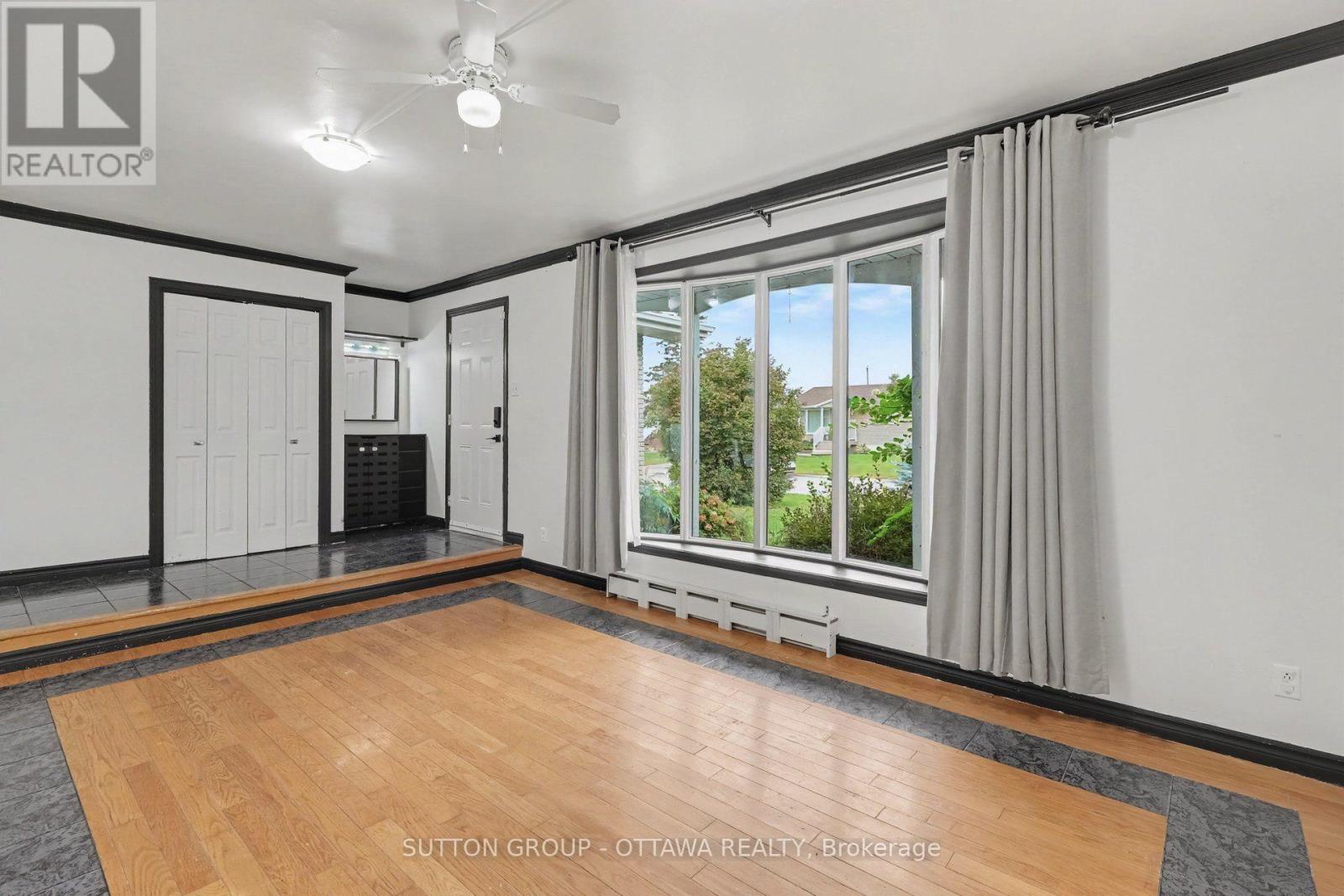 678 Rejane Crescent Property Photo 4