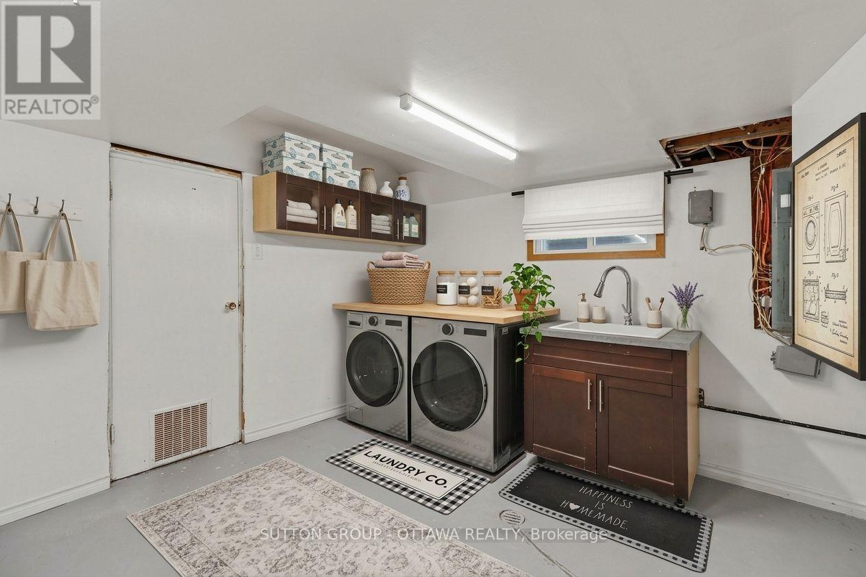 678 Rejane Crescent Property Photo 26