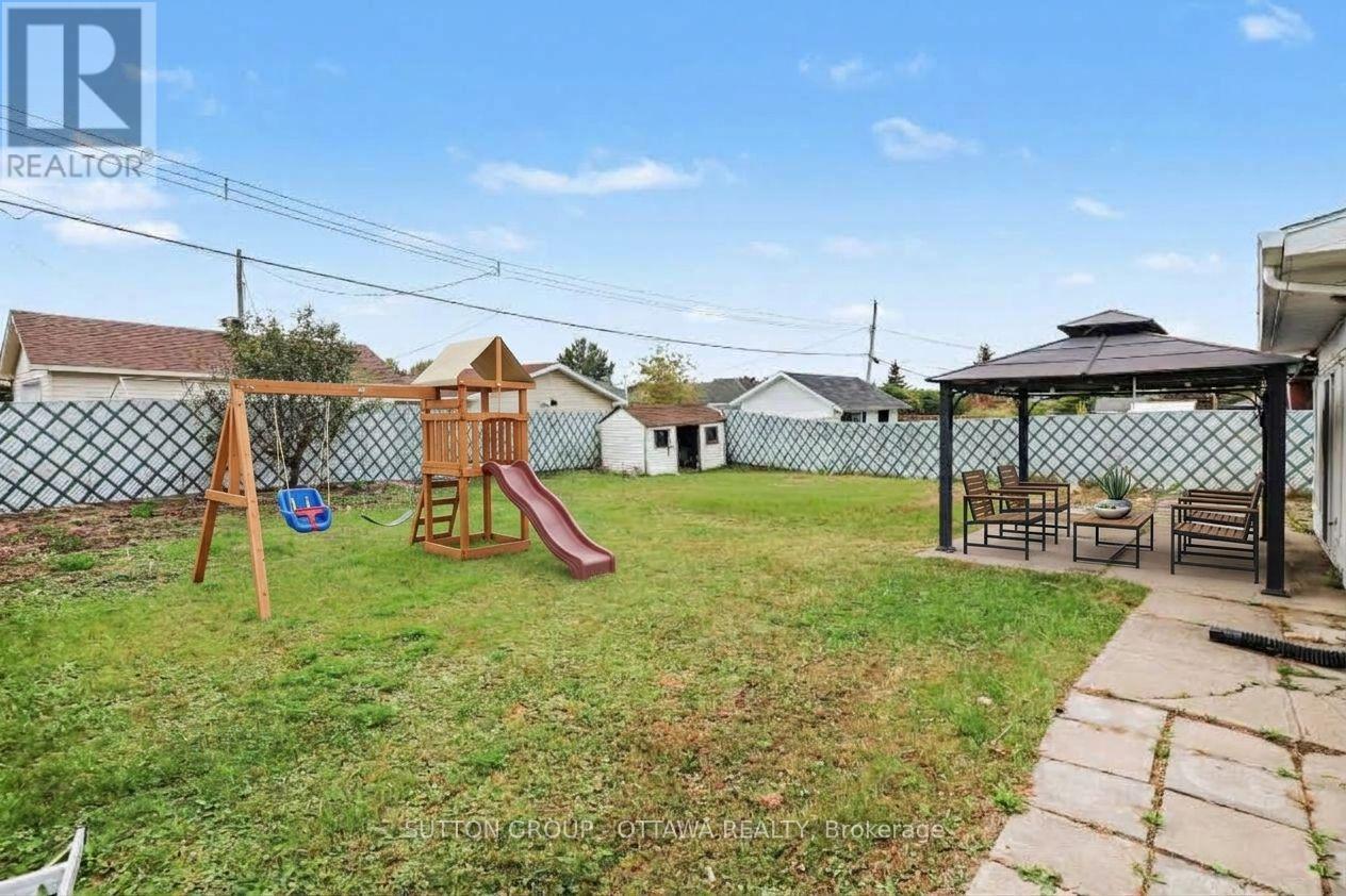 678 Rejane Crescent Property Photo 28