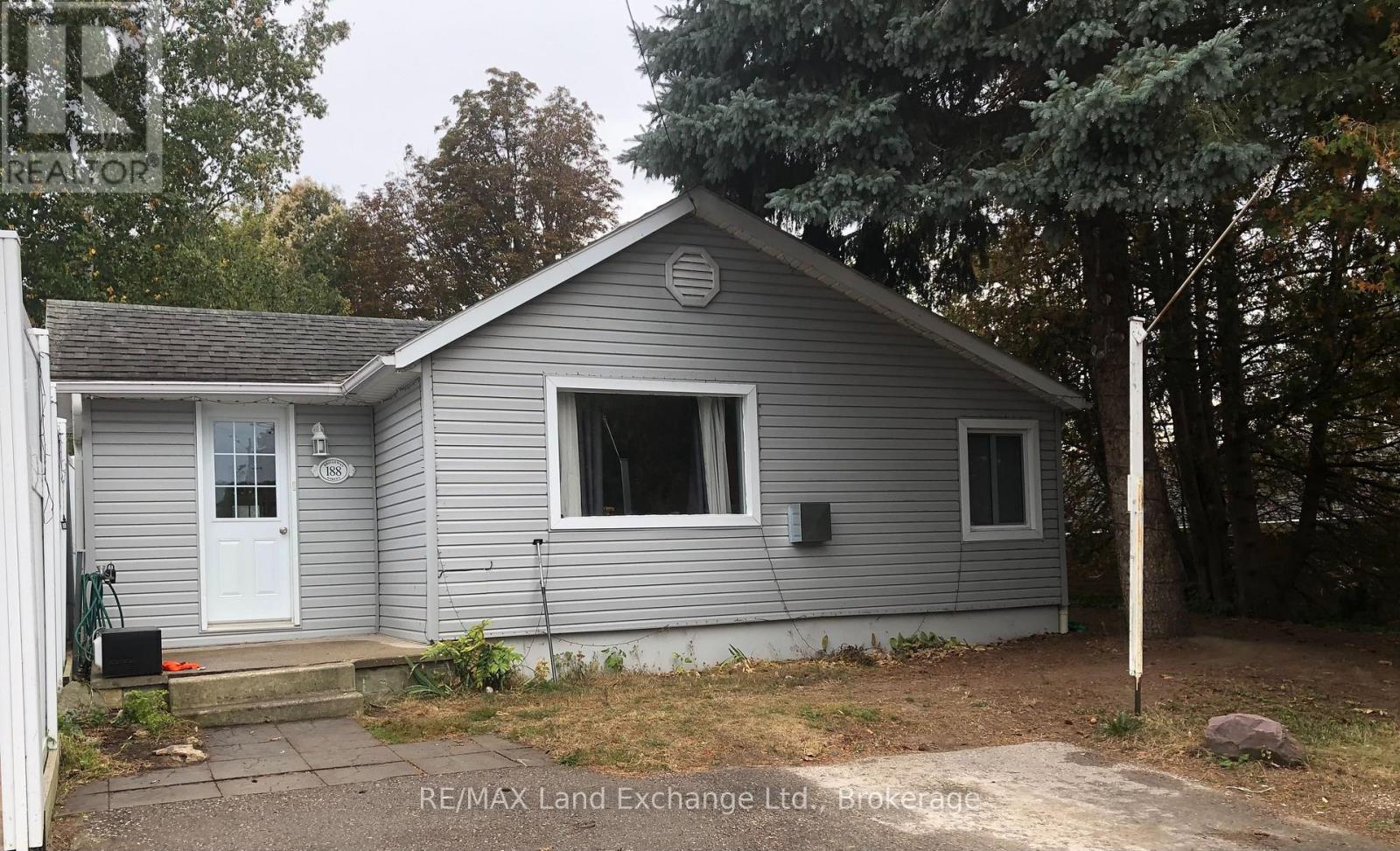 188 Broadway Street Property Photo 1
