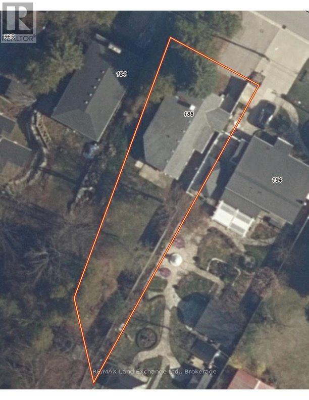 188 Broadway Street Property Photo 4