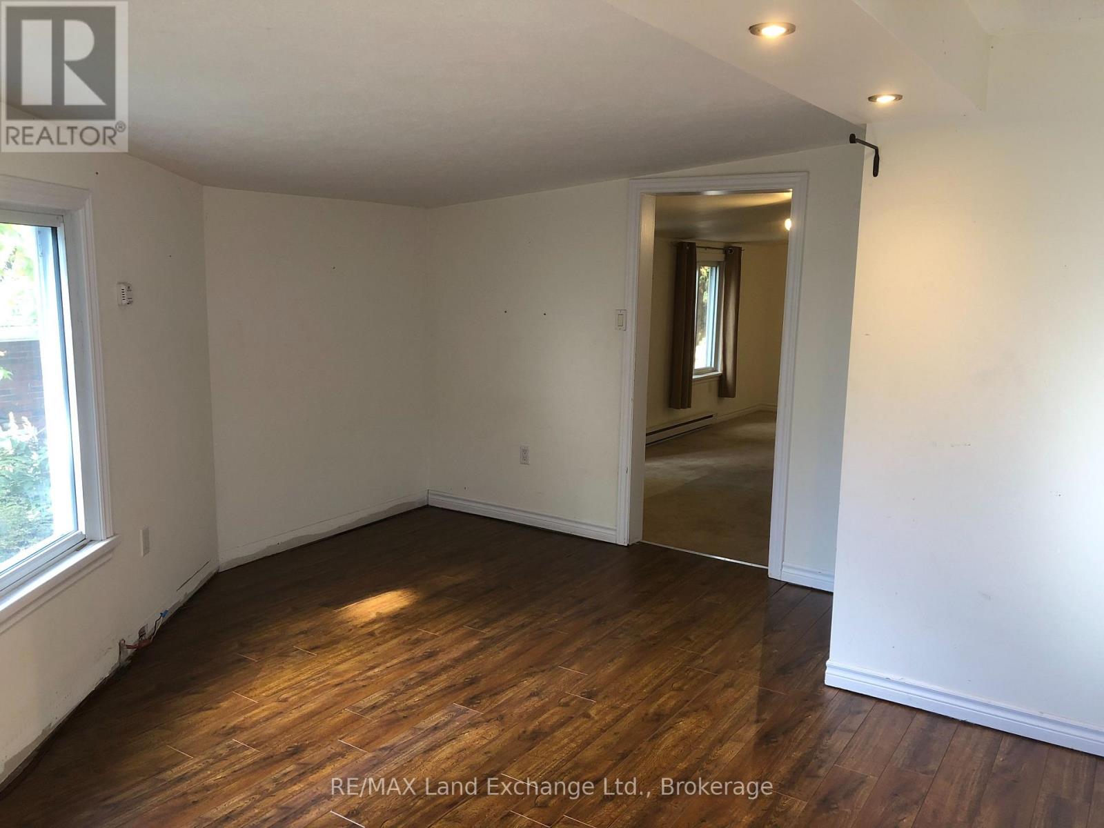 188 Broadway Street Property Photo 14