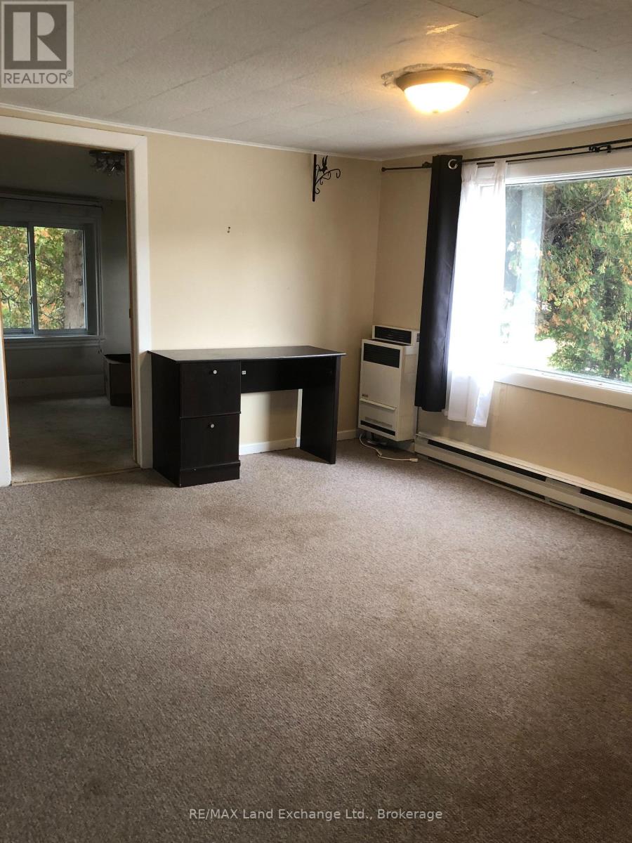188 Broadway Street Property Photo 19