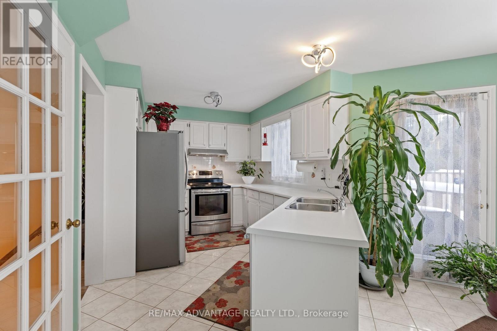 122 Barrydale Crescent Property Photo 9