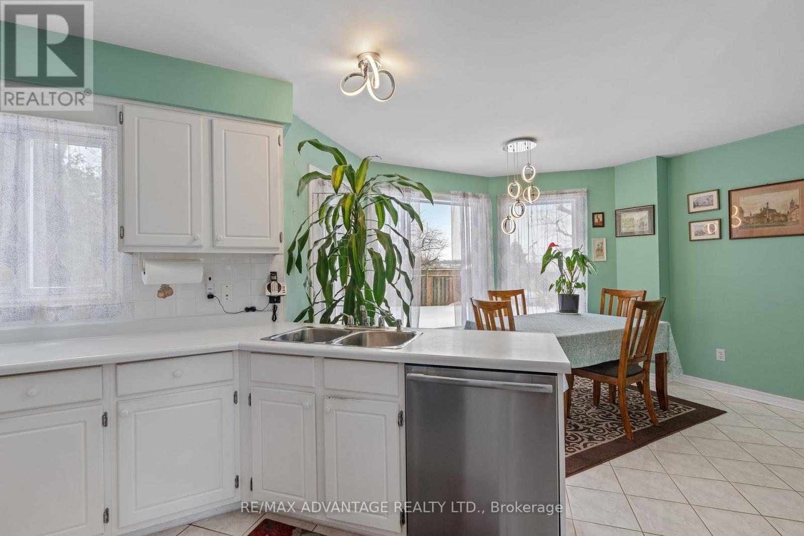 122 Barrydale Crescent Property Photo 13