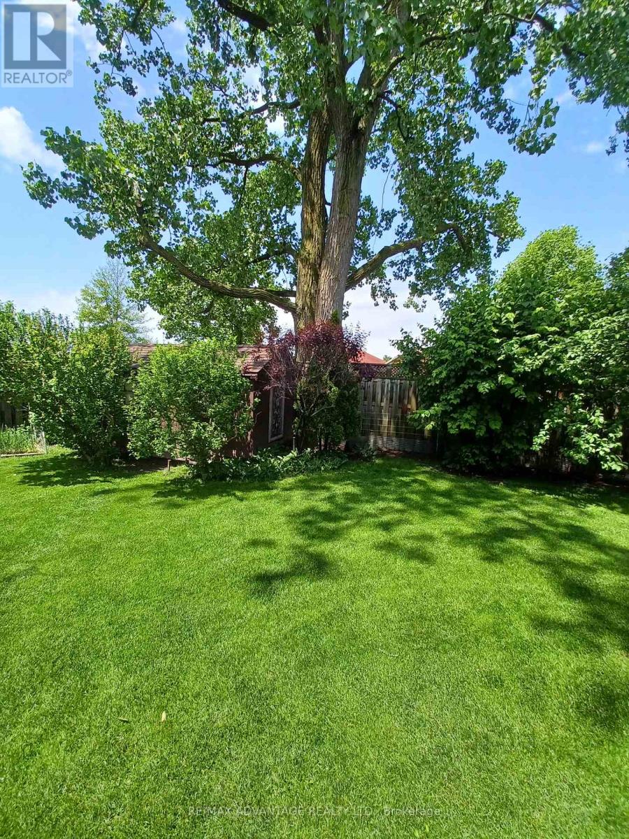 122 Barrydale Crescent Property Photo 42
