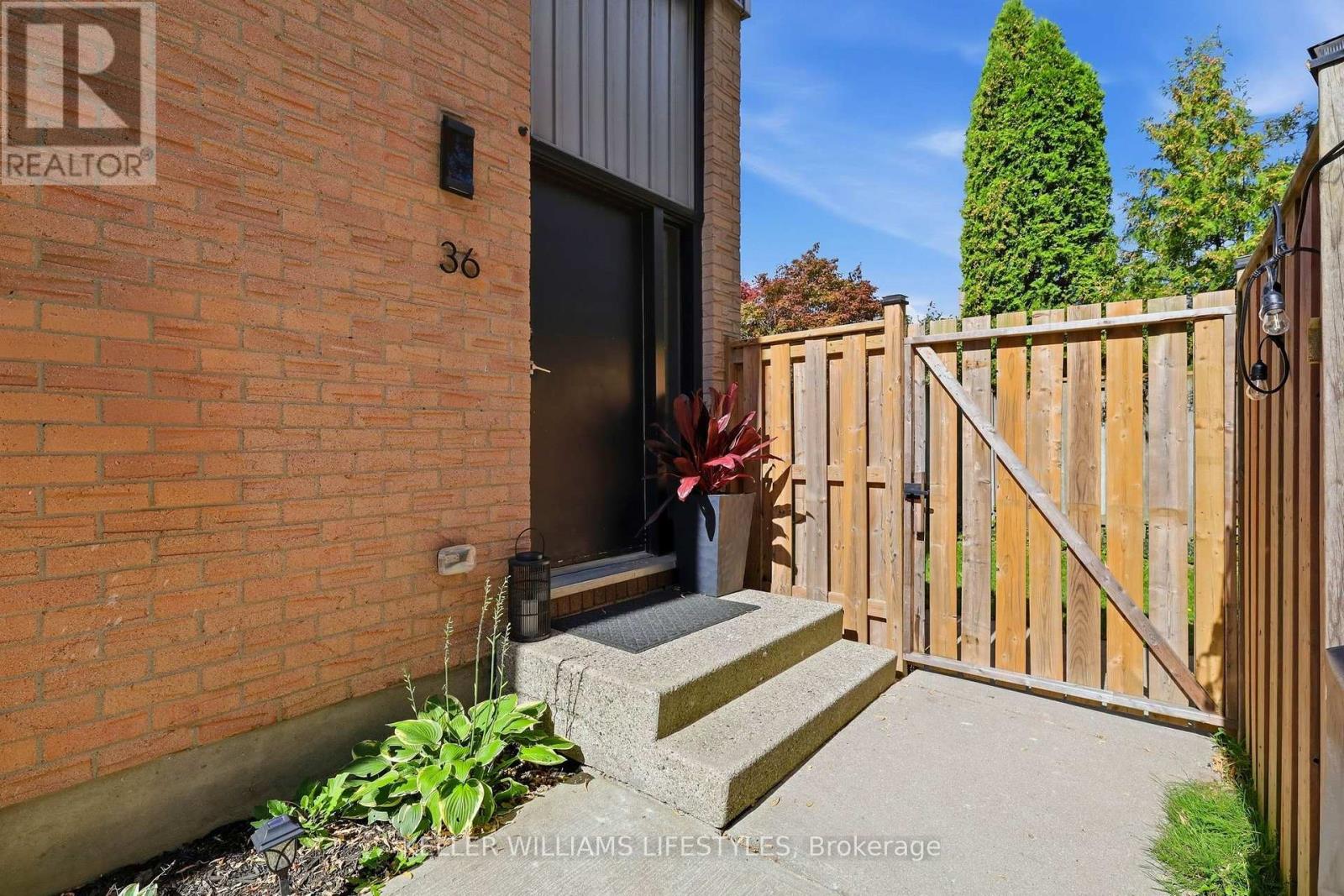 36 - 105 Andover Drive Property Photo 2