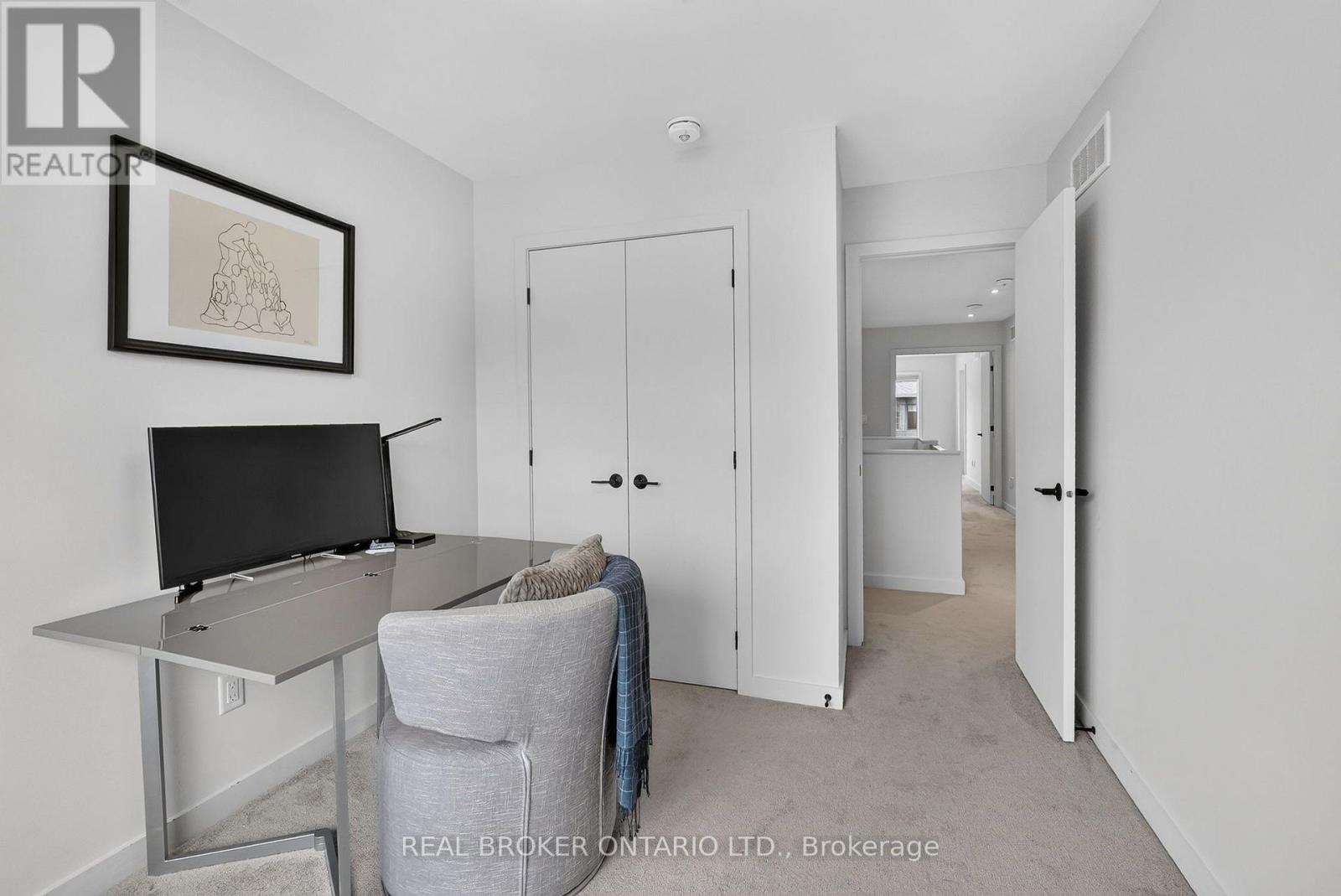 1071 Lunar Glow Crescent Property Photo 37
