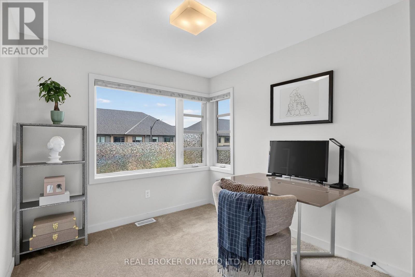 1071 Lunar Glow Crescent Property Photo 38