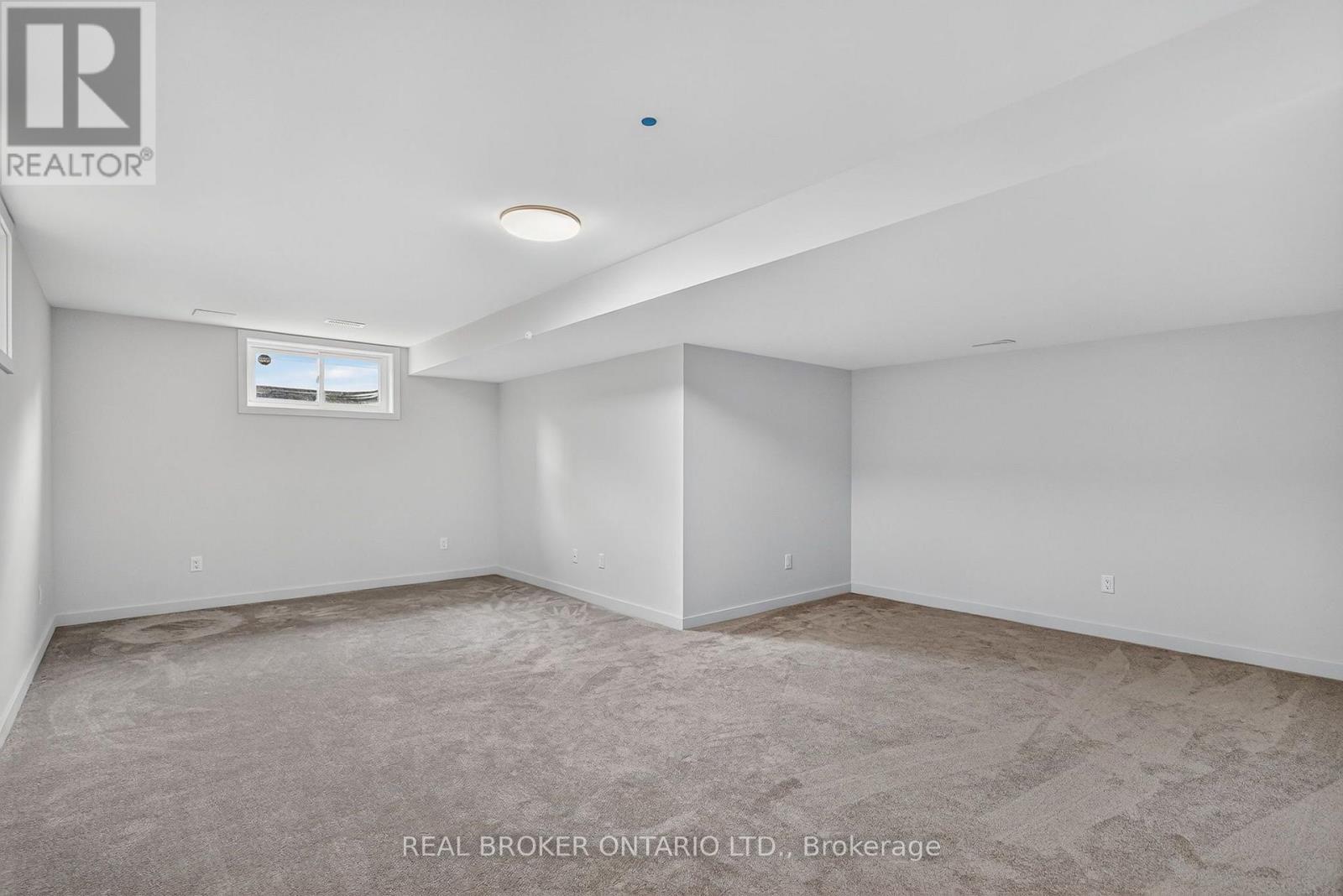 1071 Lunar Glow Crescent Property Photo 43