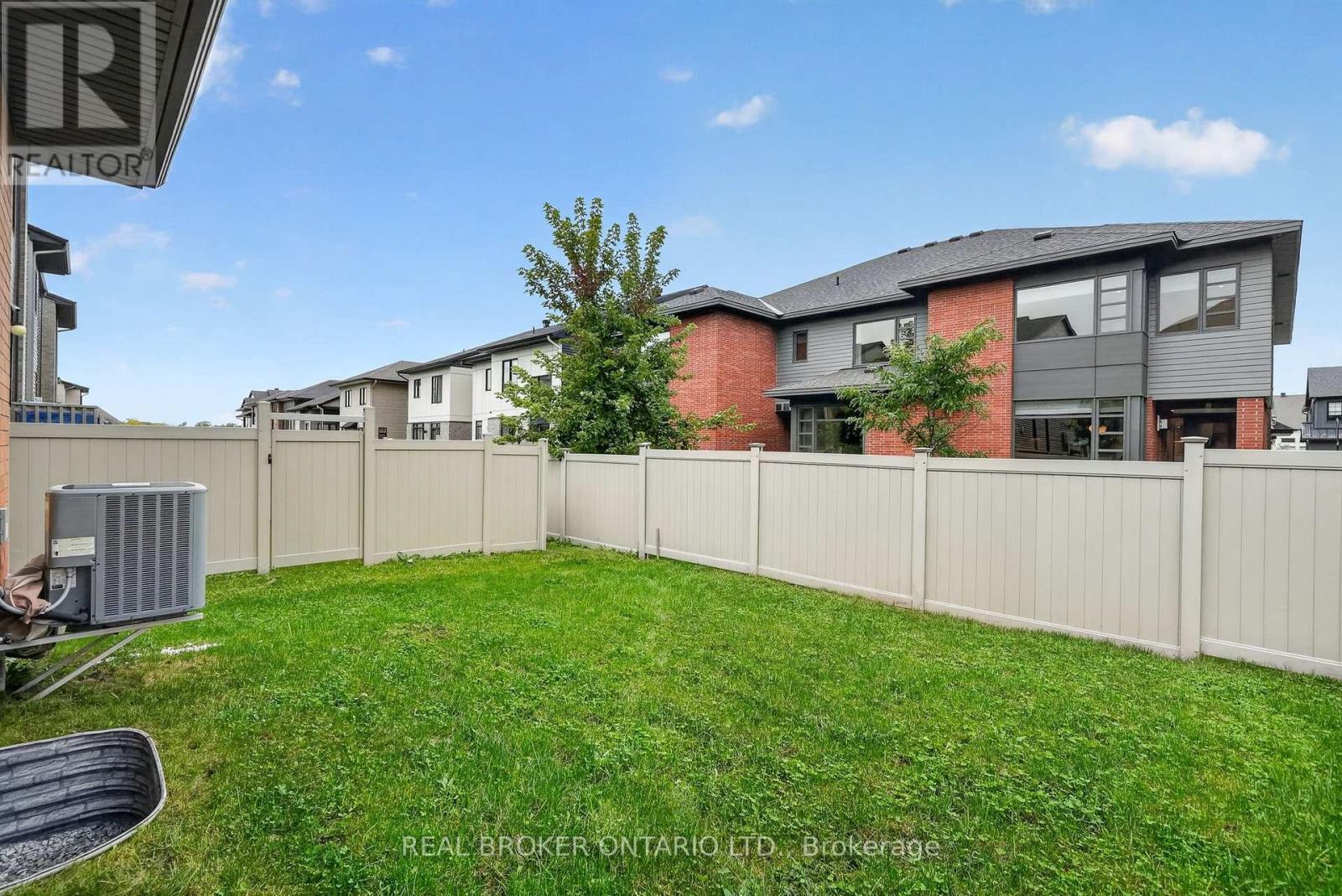 1071 Lunar Glow Crescent Property Photo 46