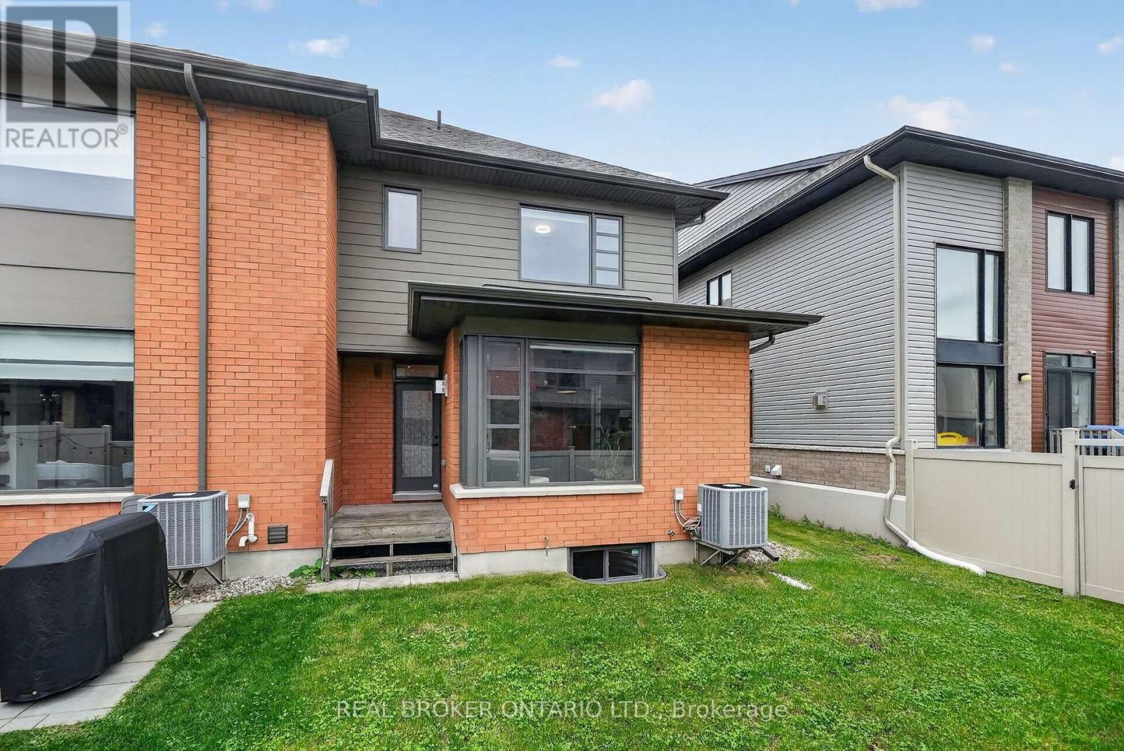 1071 Lunar Glow Crescent Property Photo 47