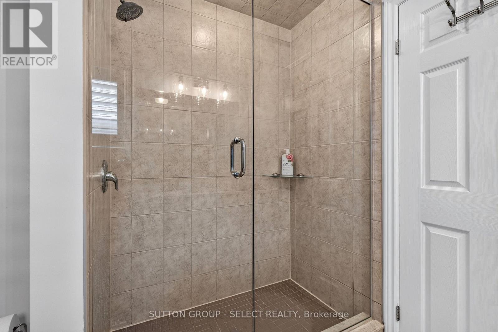 1653 Cedarcreek Crescent Property Photo 20