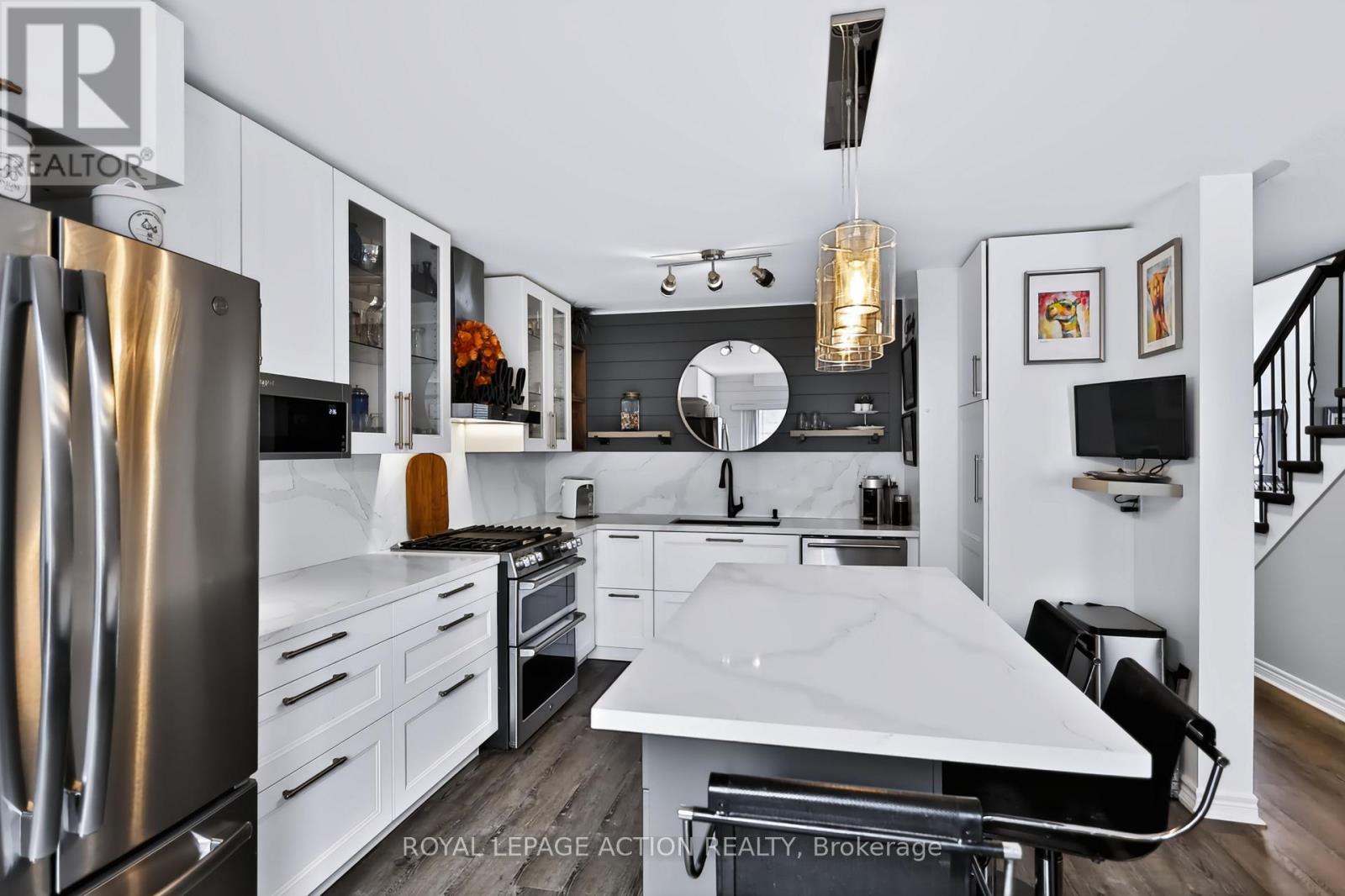 48 Holkham Avenue Property Photo 11