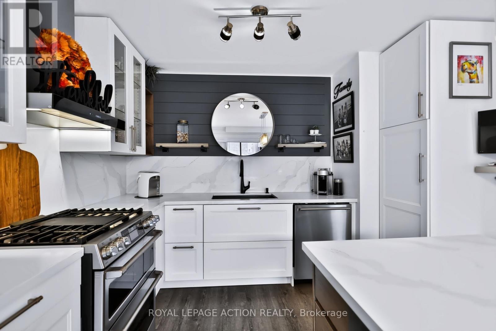 48 Holkham Avenue Property Photo 12