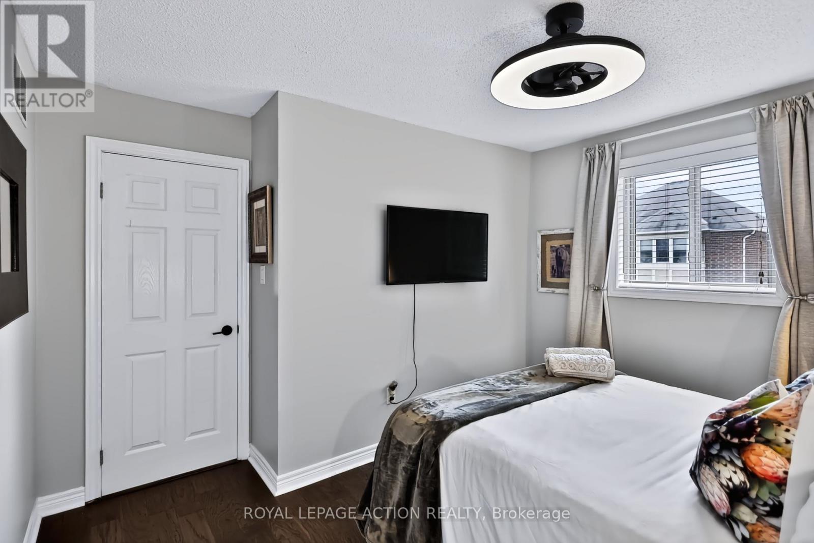 48 Holkham Avenue Property Photo 26