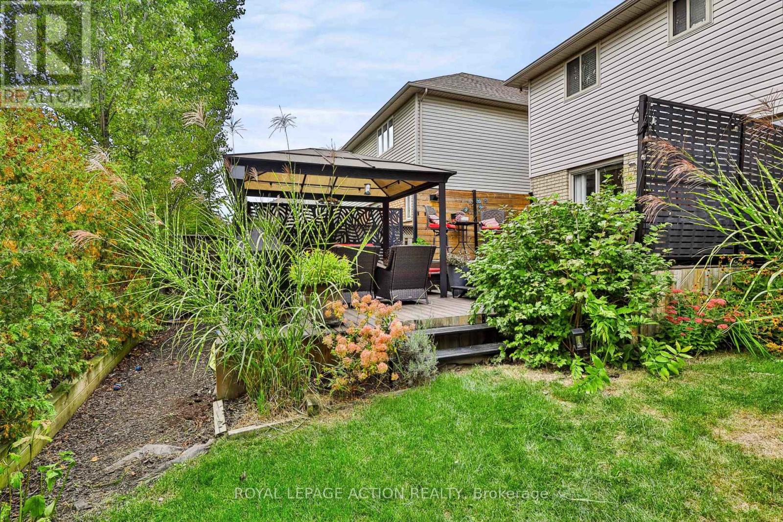 48 Holkham Avenue Property Photo 33